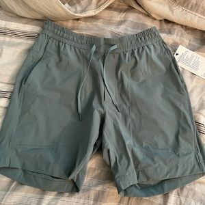 Lululemon bowline short 8”